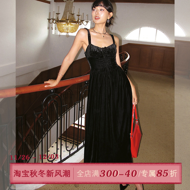 ITSNIKAR黑天鹅丝绒连衣裙