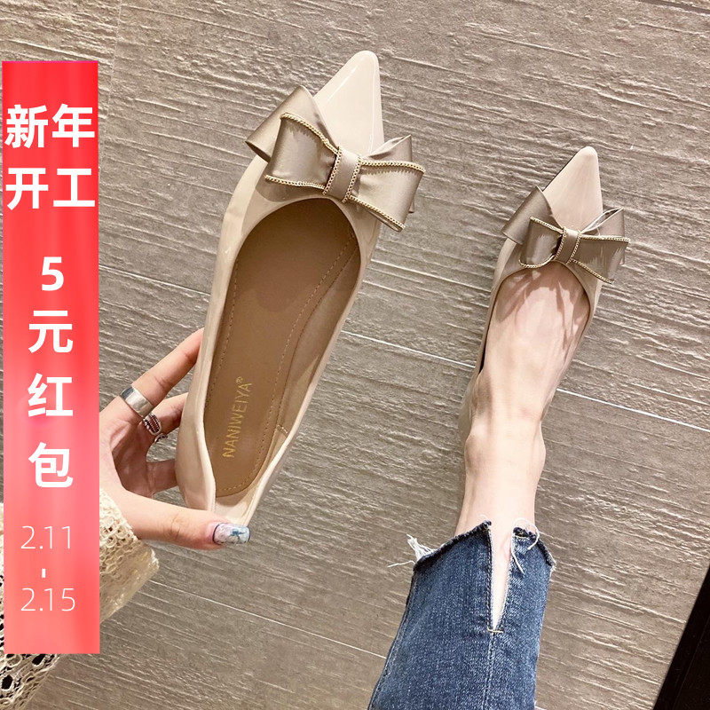 单鞋女2021春季新款韩版尖头漆皮水钻蝴蝶结平底鞋内增高浅口瓢鞋