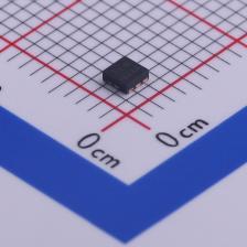 SIA517DJ-T1-GE3 场效应管(MOSFET) 1个N沟道和1个P沟道 12V 4.5A