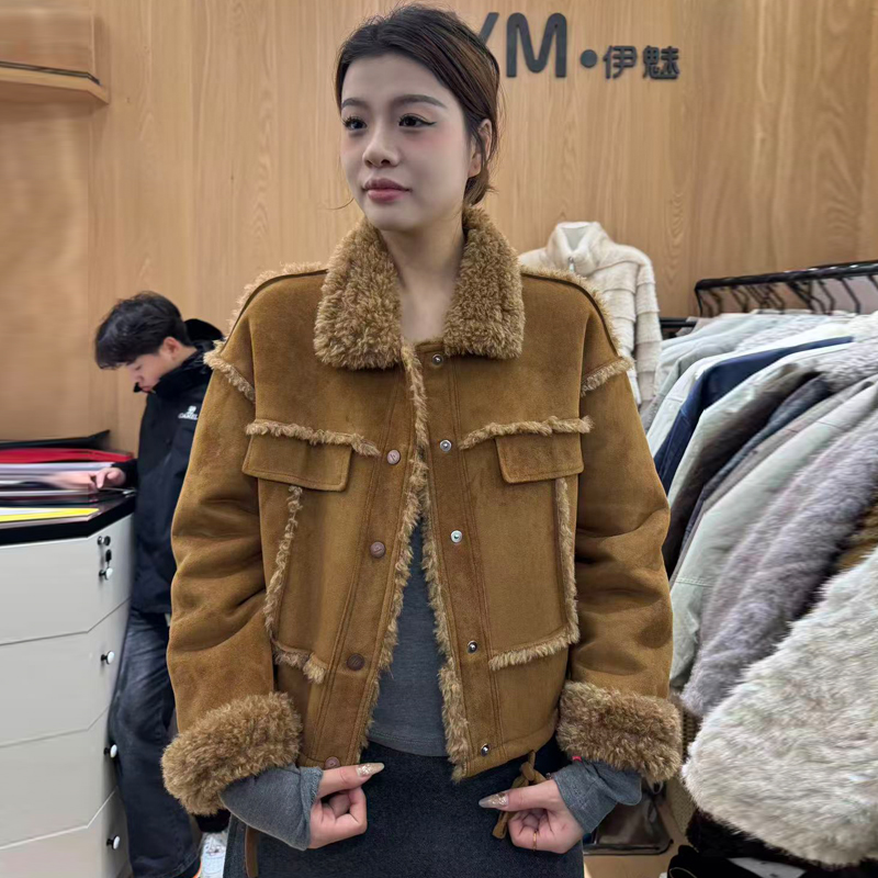 YM伊魅品牌羊绒外套宽松好看