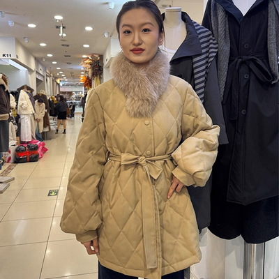 独秀韩式狐狸毛领羽绒服