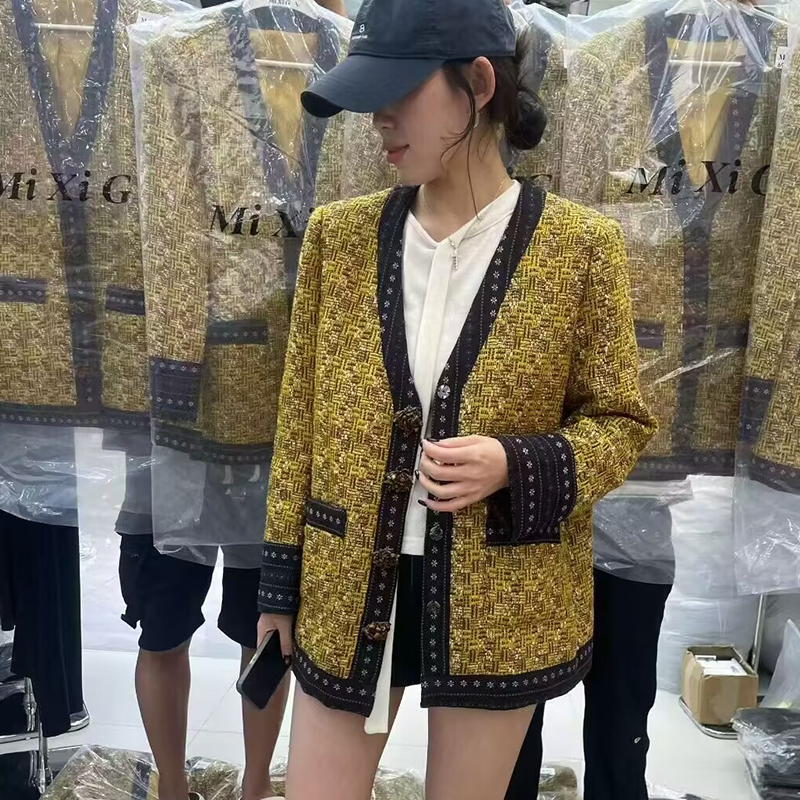 百搭显瘦毛呢短外套MXG米喜谷