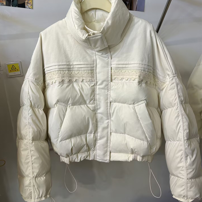 金燕子立领短款90白鸭绒羽绒服女冬季蕾丝拼接面包服百搭外套