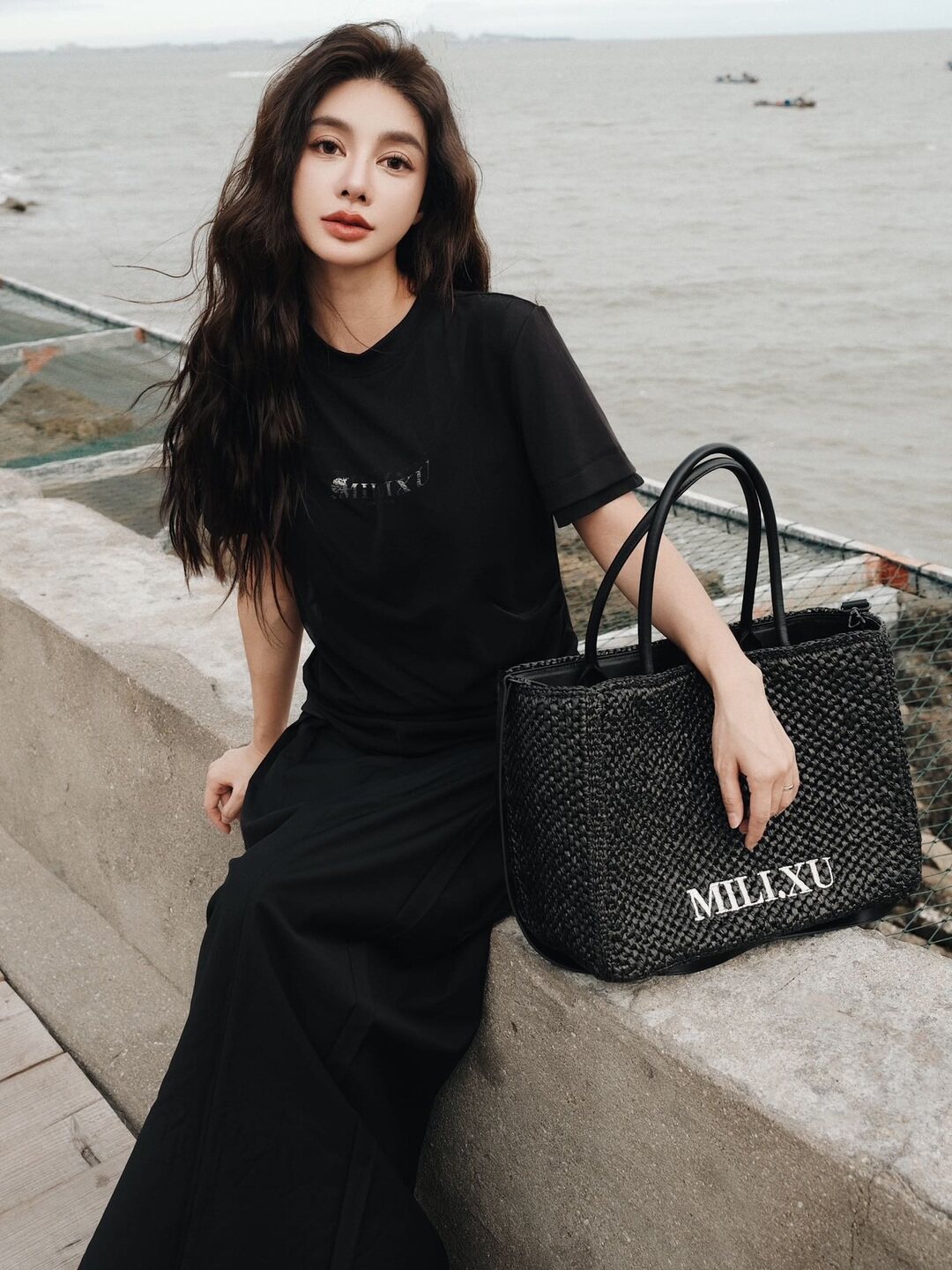 MILI.XU网纱拼接收腰短袖
