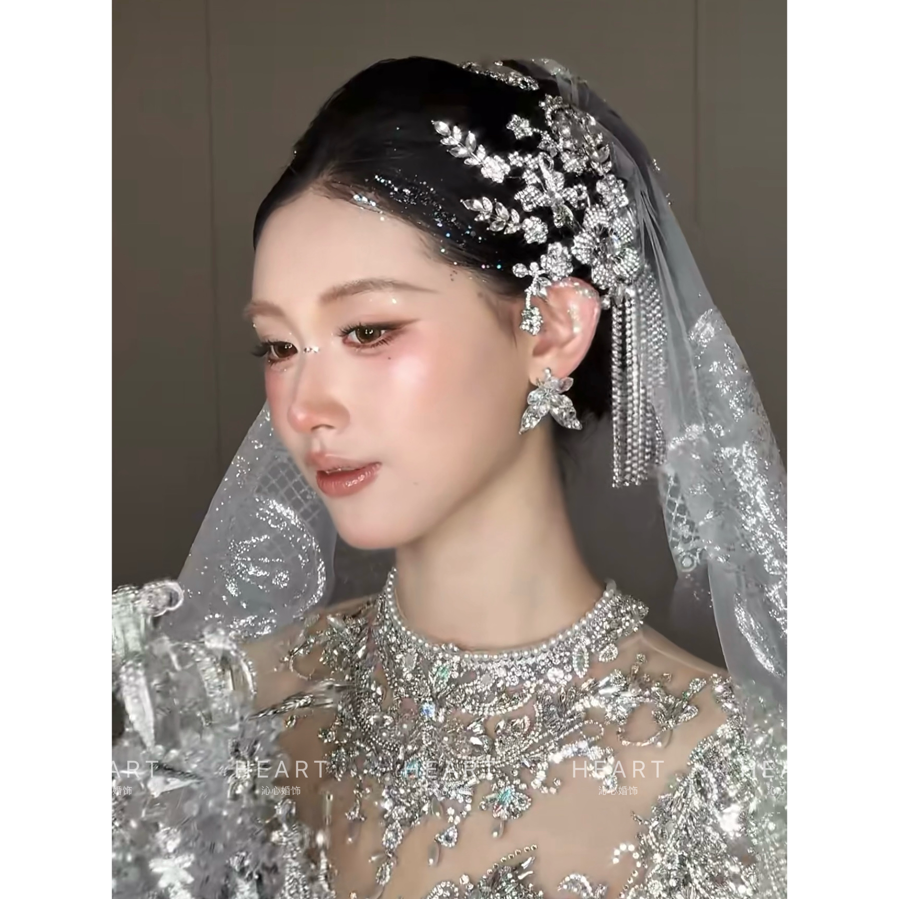 TM｜新娘主纱树叶侧边夹皇冠