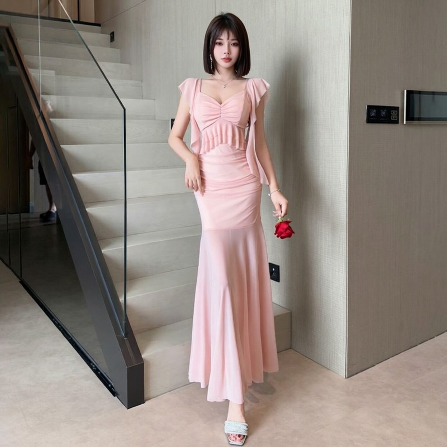 性感显瘦足疗柔式SPA技师晚礼服图片