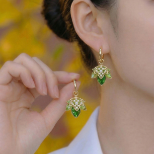 渐变绿色树叶珍珠耳环女独特漂亮小众耳钉轻奢高级感气质大气耳饰