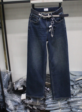 依炫韩17069蓝色水洗植绒宽松直筒牛仔裤2025年冬季女装保暖长裤