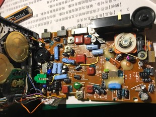 收音机修理，专业打理古董收音机 打理磁带机随身听维修各复古机