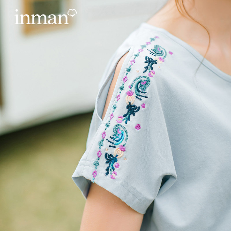 茵曼特价清仓休闲好上衣女2020夏装新款民族风绣花露肩短袖t恤潮