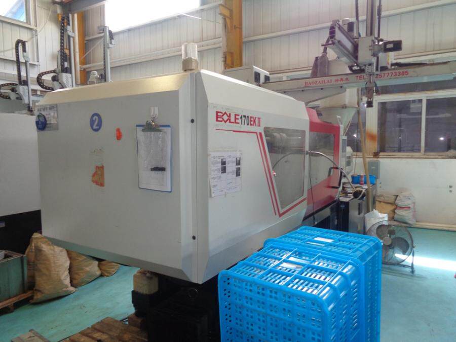 3月24日温州某公司内的塑料注射成型机5台、冲床5台、富达高速冲床1台（共计11台）的机器设备网络拍卖公告