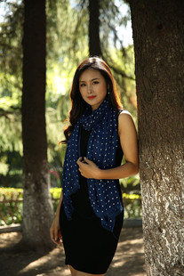 贵州丹寨蜡染围巾披肩定制秋冬棉蓝靛草原创植物染蓝染板蓝根非遗