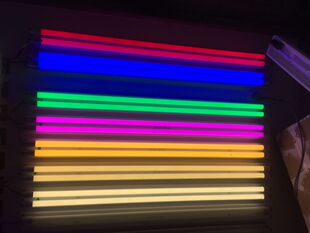LED灯管T8彩色粉绿蓝红黄中性光1.2米条形日光灯管T5一体化七彩光