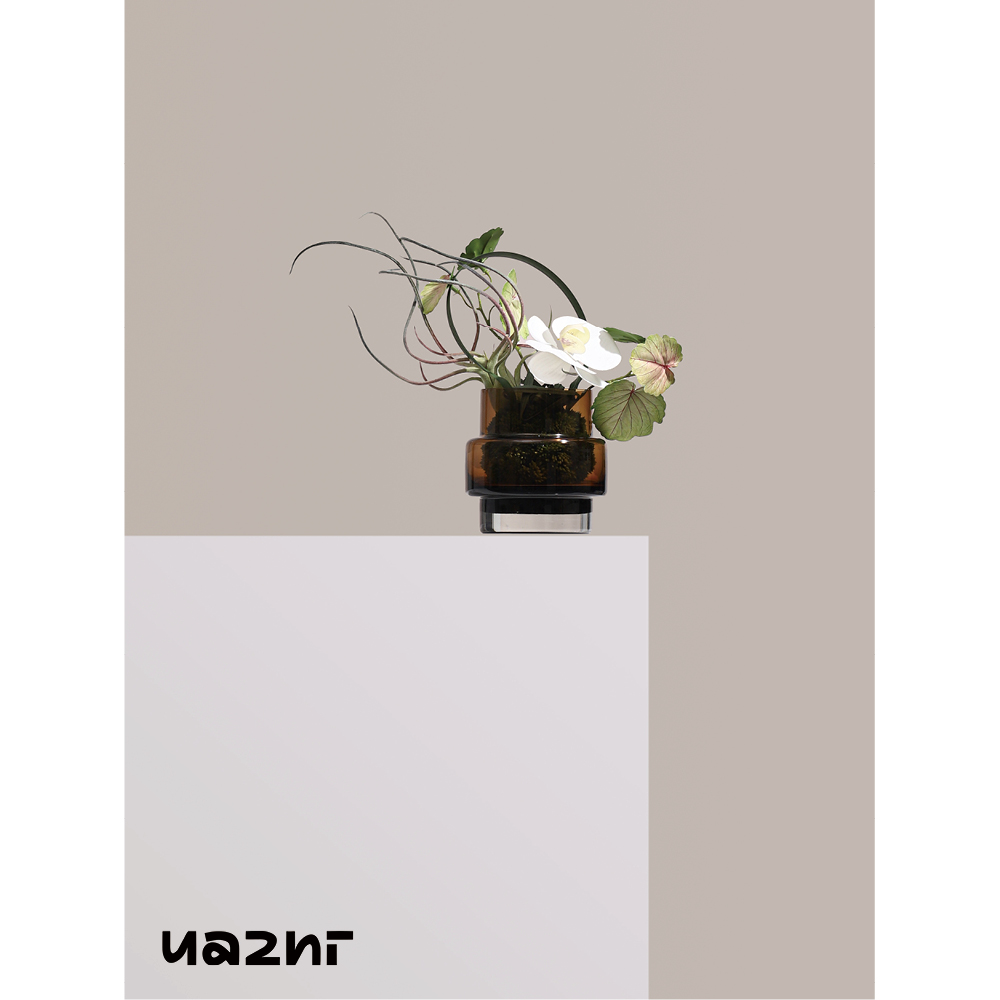 花小只简约玻璃样板间摆件