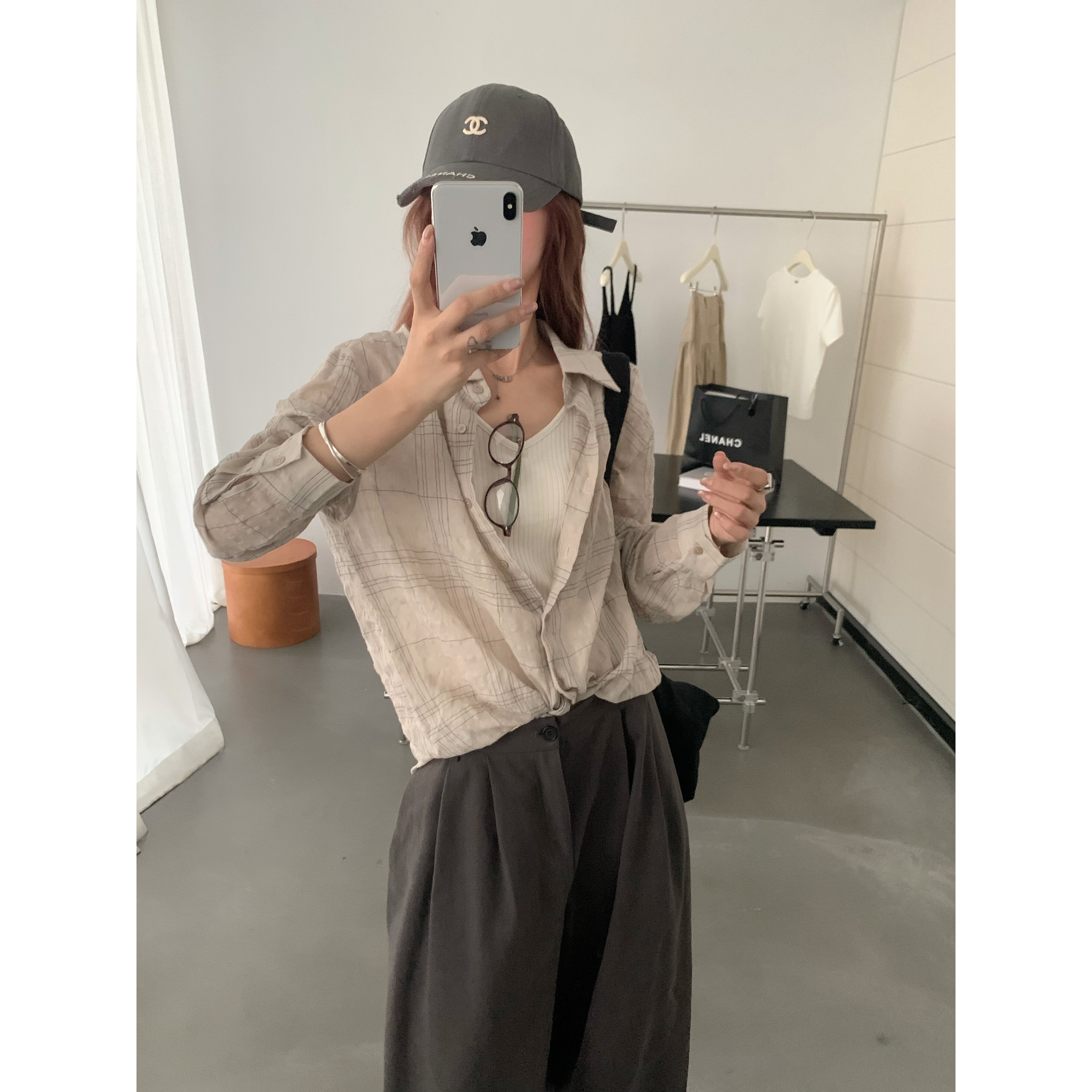 韩系复古杏色格子褶皱长袖衬衫