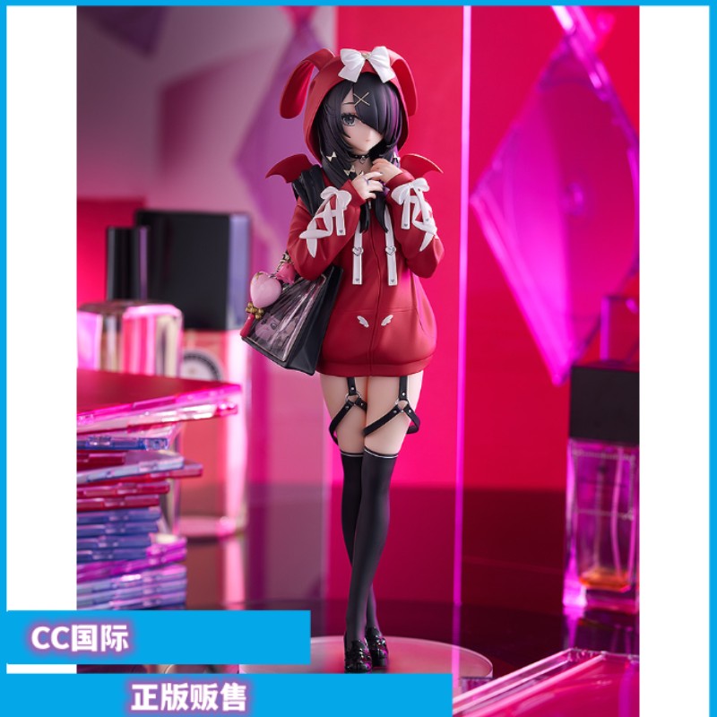 主播女孩重度依赖POP糖糖L手办