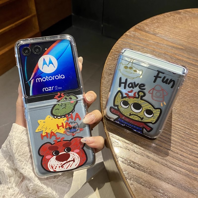 ins韩风卡通可爱草莓熊三眼仔适用摩托罗拉motorazr60ulta手机壳Razr50防摔Razr6pro全包razr40ulta保护套女