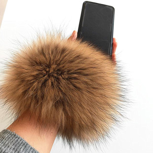 手机挂绳手腕款防丢保暖貉子毛超大皮毛一体毛球包包挂件网红同款