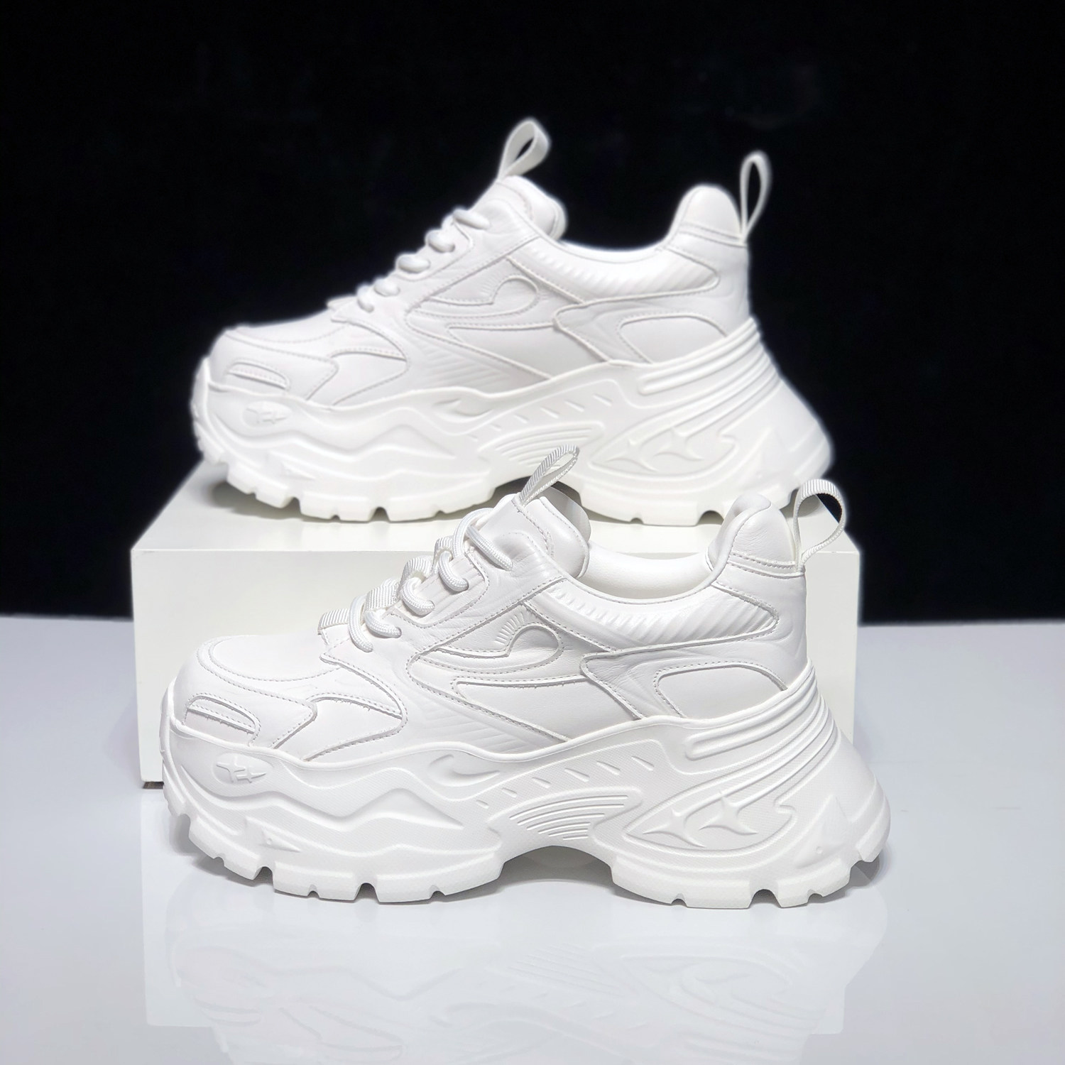 欧洲站真皮厚底老爹鞋女2026春季新款小个子增高8cm轻便运动鞋潮