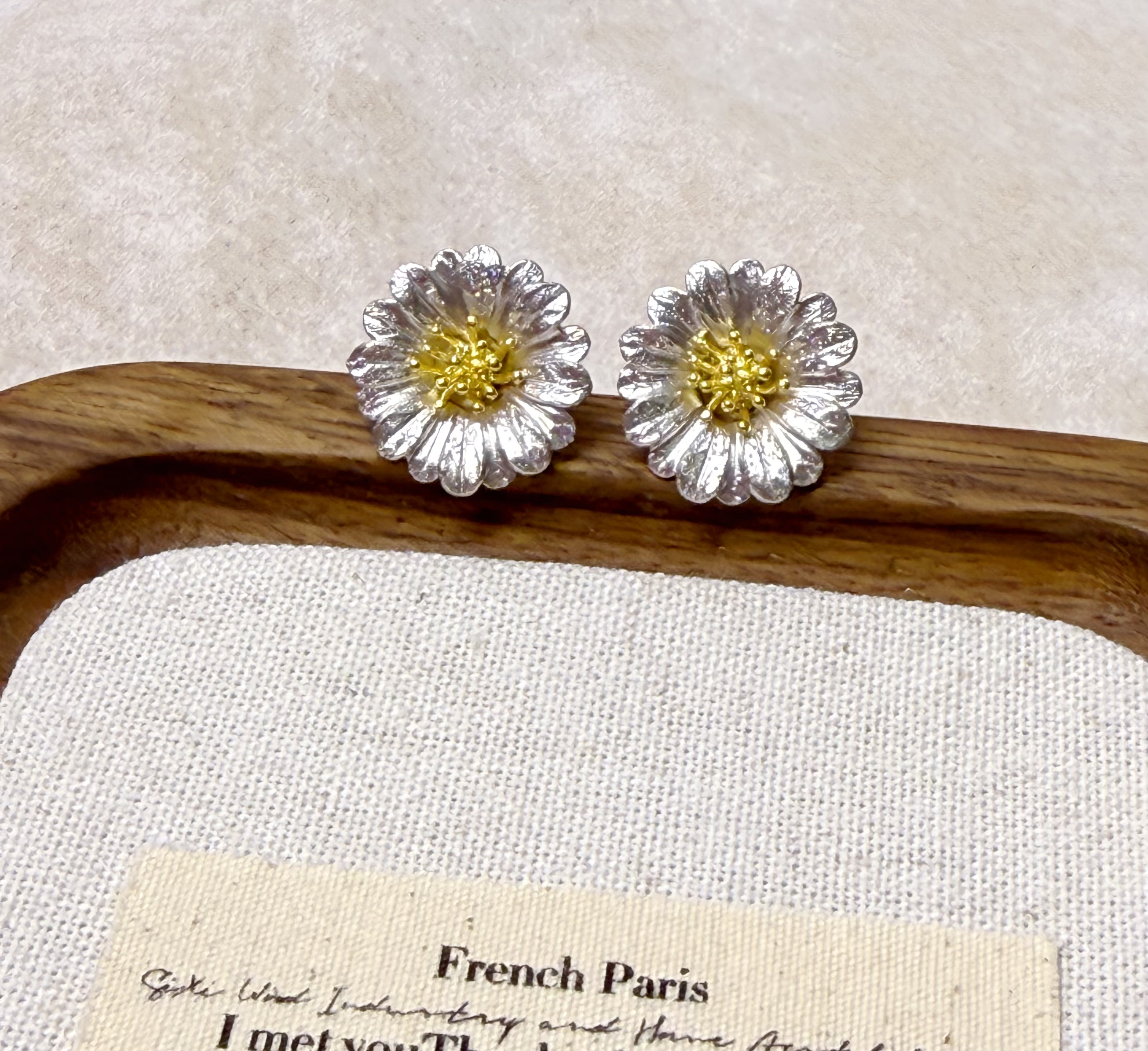 意大利进口 925银雏菊花耳钉 专柜品质A252