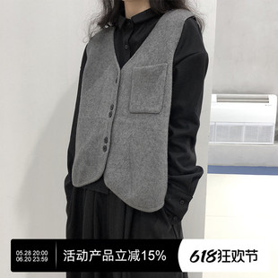 陆与山屿2025马夹设计款V领暗黑厚实秋冬外穿女士灰黑色马甲