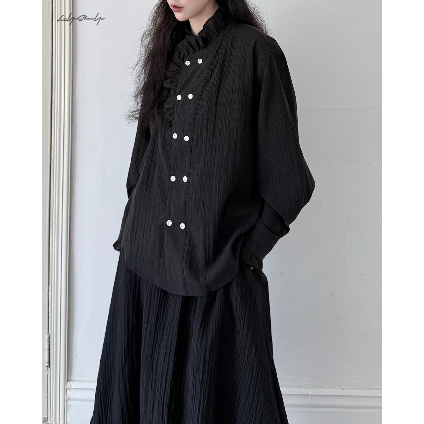 暗黑系宫廷风设计款花边长袖衬衫