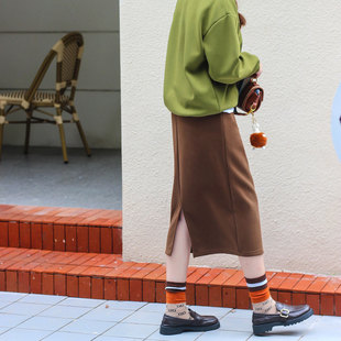 咖色半身裙女春秋中长款高腰开叉松紧腰宽松显瘦百搭休闲直筒长裙