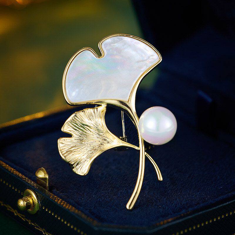 教师节贝壳胸花礼物别针银杏叶优雅天然精致新款胸针珍珠高档气质