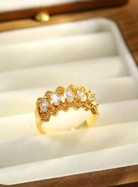 蕾丝花边女小众气质百搭复古轻奢