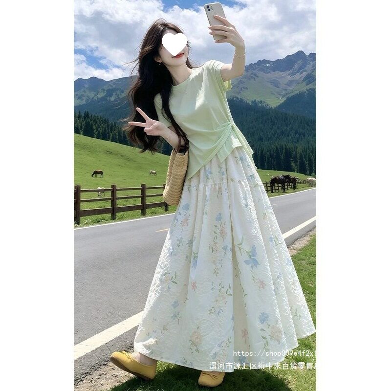 2026超火减龄独特漂亮短袖上衣半身裙穿搭一整套小个子绝美小套装