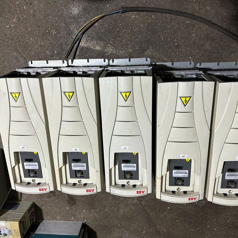 议价BB550变频器,二手拆机，成色如图实拍，内部漂亮，功能包维修