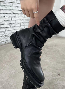 原创设计2022款秋冬真皮白色褶皱厚底英伦马丁靴女漆皮骑士靴短靴