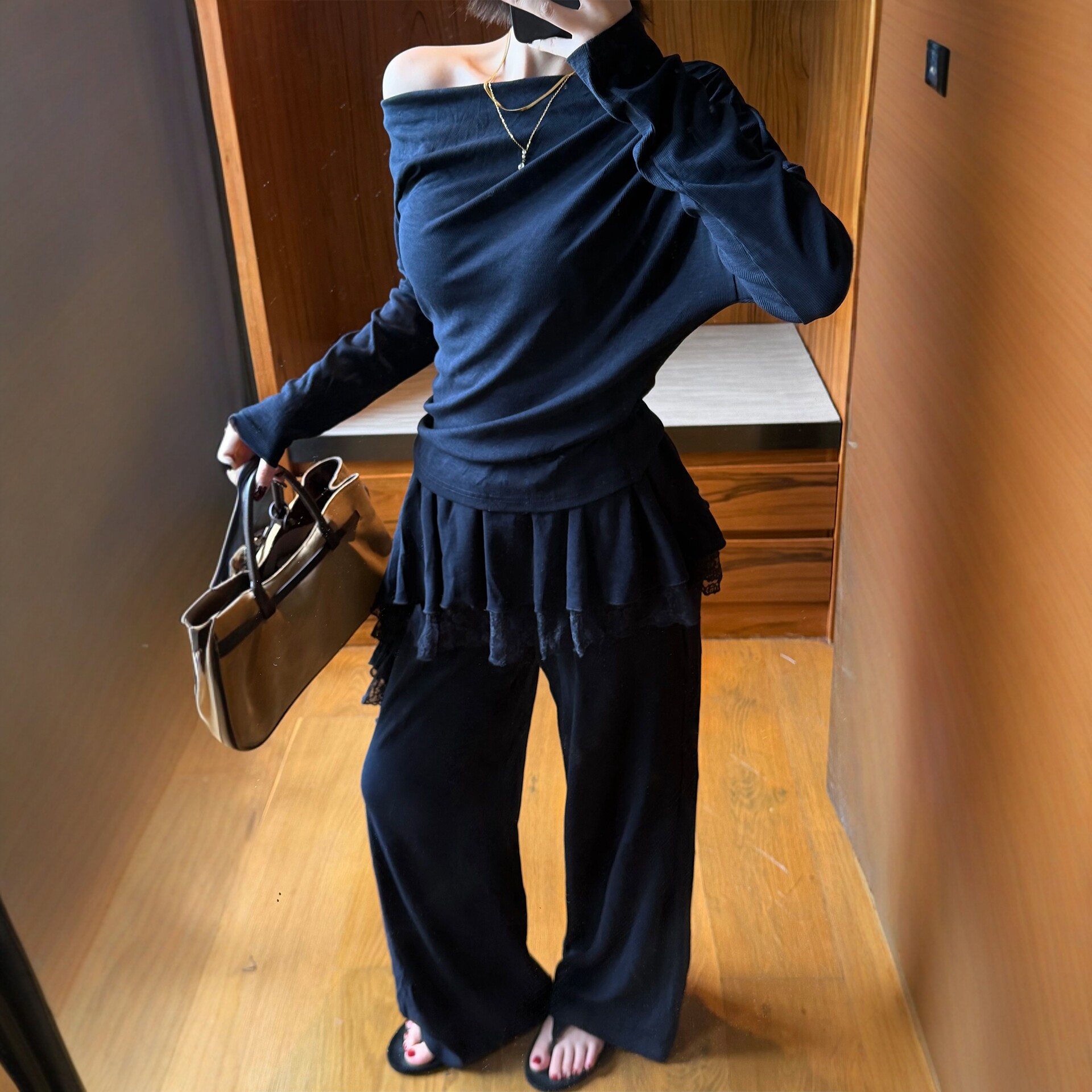 Qian.J南油欧货2026秋季一字肩长袖上衣蕾丝裙裤两件套气质套装女