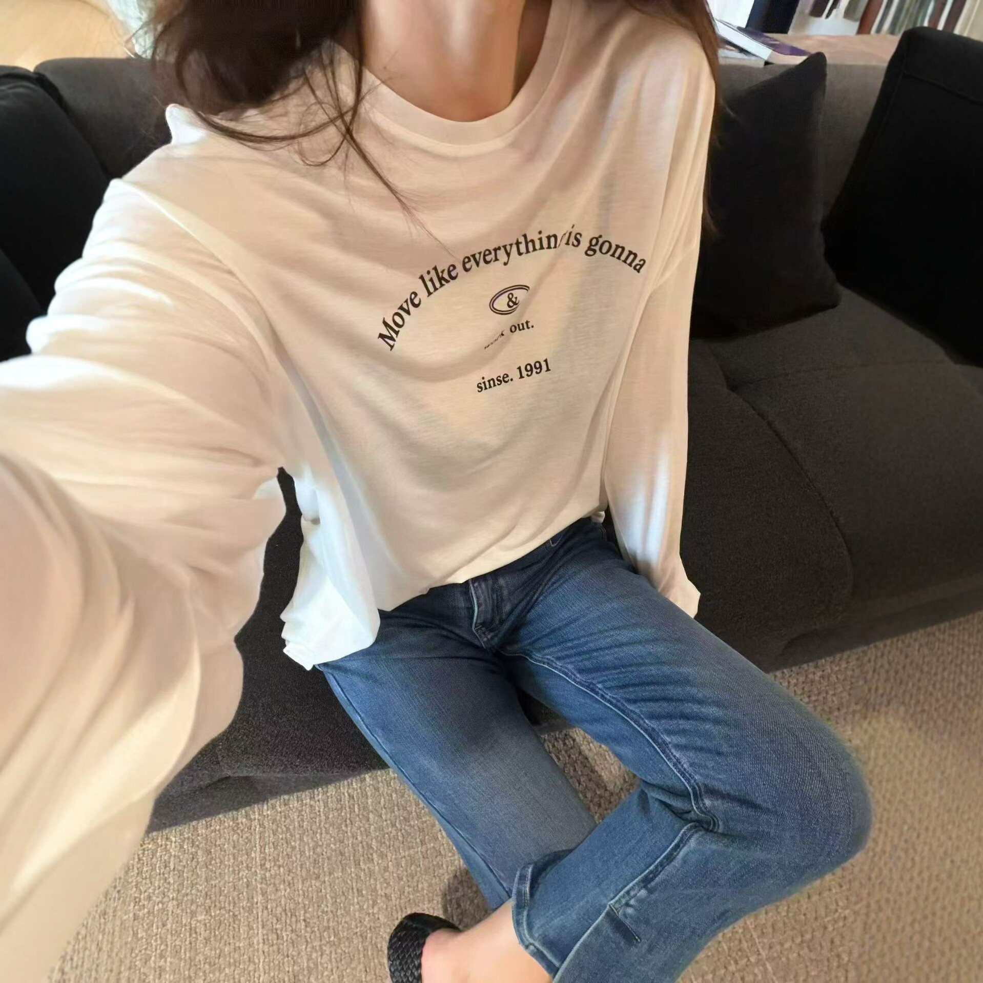 南油欧货2026秋季极简风ins潮字母印花长袖T恤女宽松薄款休闲上衣