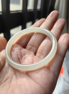 微瑕处理和田玉白玉叮当镯青海料天然保真手镯