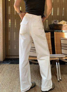 留下 1992 春夏极简白色窄版牛仔裤女高级感百搭水洗休闲直筒裤女