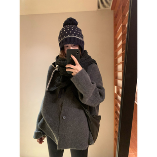 V领单排扣极简针织开衫 秋冬新款 女宽松加厚毛衣外套女 1992 留下