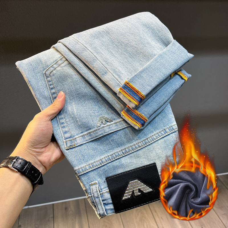 2025年秋冬新款浅蓝色高端印花牛仔裤男士秋季宽松直筒裤休闲长裤，男装牛仔裤，奇怪漫猴工厂店