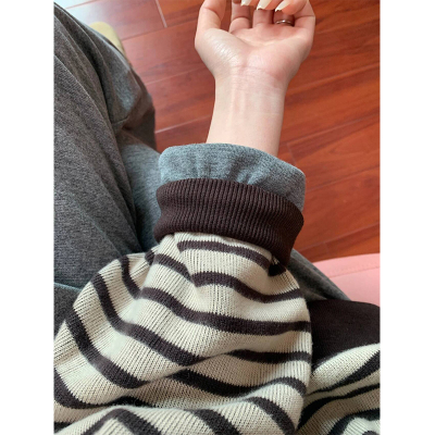复古条纹圆领卫衣女港味别致宽松