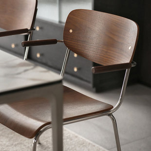 北欧表情norhor简约覆古金属/MESSI不锈钢胡桃木曲木座面扶手餐椅