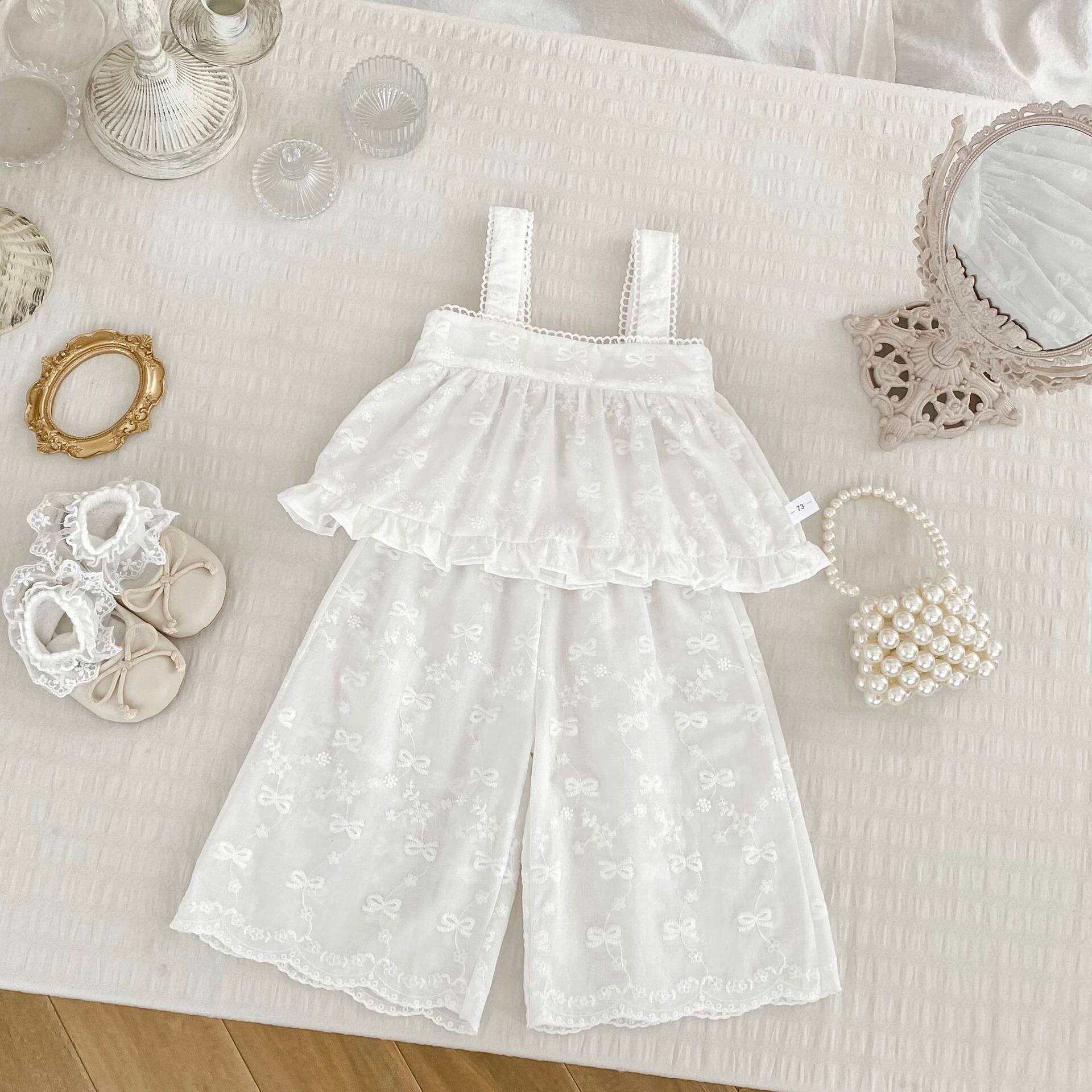 咸蛋家 女童套装简约绣花白色背心上衣阔腿长裤女夏宝宝休闲外出