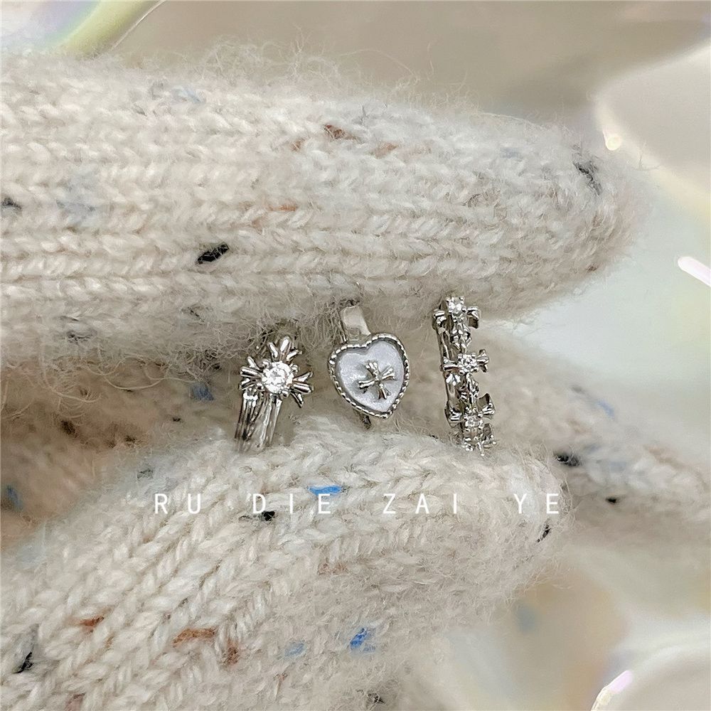 如蝶在野 巴赫旧约~甜酷爱心十字架耳圈耳扣辣妹个性独特叠戴耳环