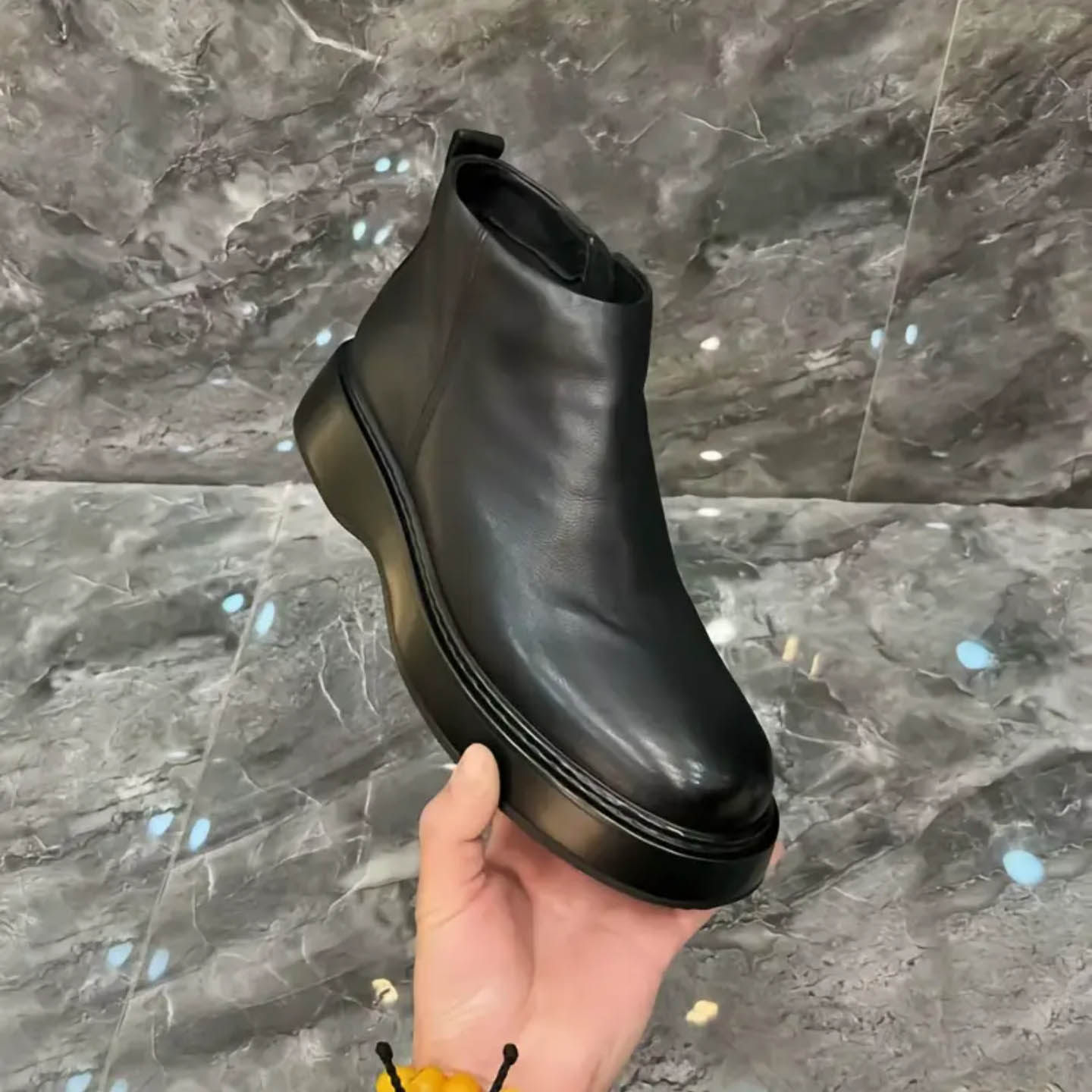 海丰好物甄选男鞋商务风休闲皮鞋秋冬加绒加厚马丁靴男士切尔西靴