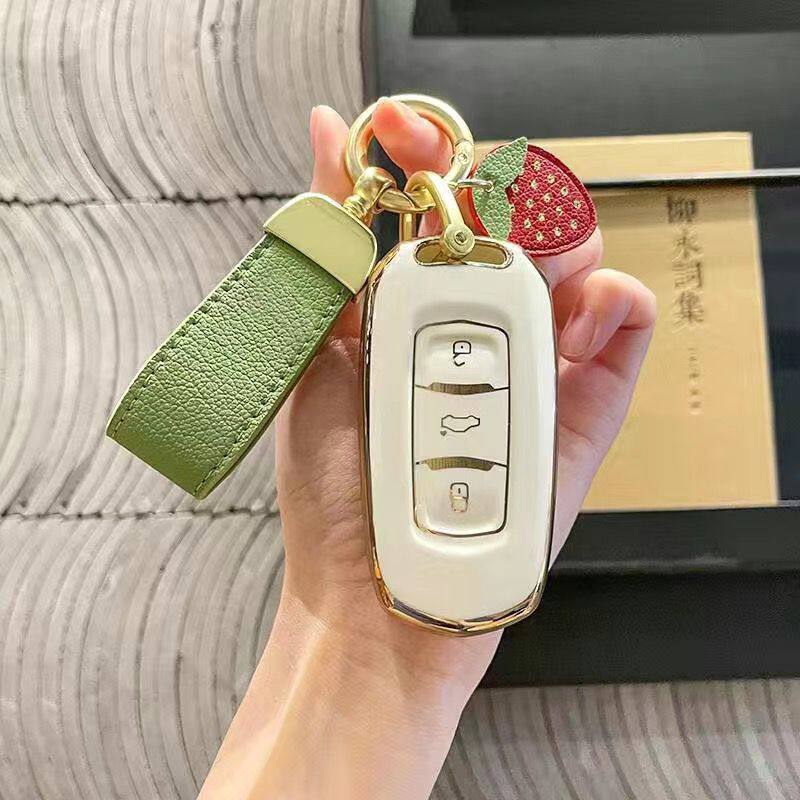 适用吉利熊猫mini钥匙套2023款新春版宝藏超萌萌耐力熊钥匙包壳扣