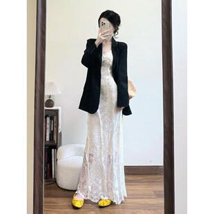 春季外套西装女两件套连衣裙吊带穿搭配黑色韩系搭蕾丝一整套百搭