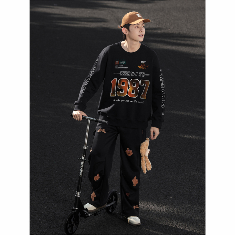 KERWATS品牌数字英文印花青年休闲风运动男女情侣宽松型圆领卫衣