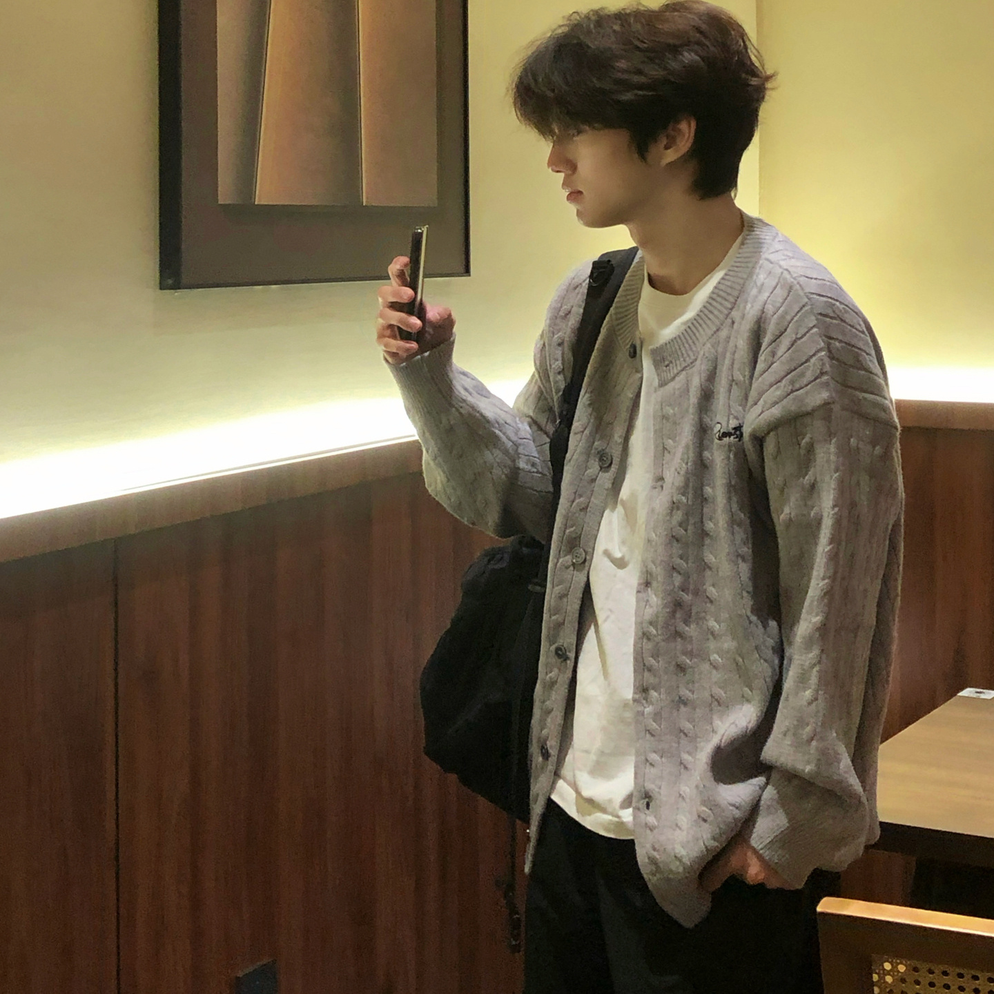 轻奢灰色麻花纹开衫毛衣男2025秋冬新款宽松慵懒高级感针织上衣
