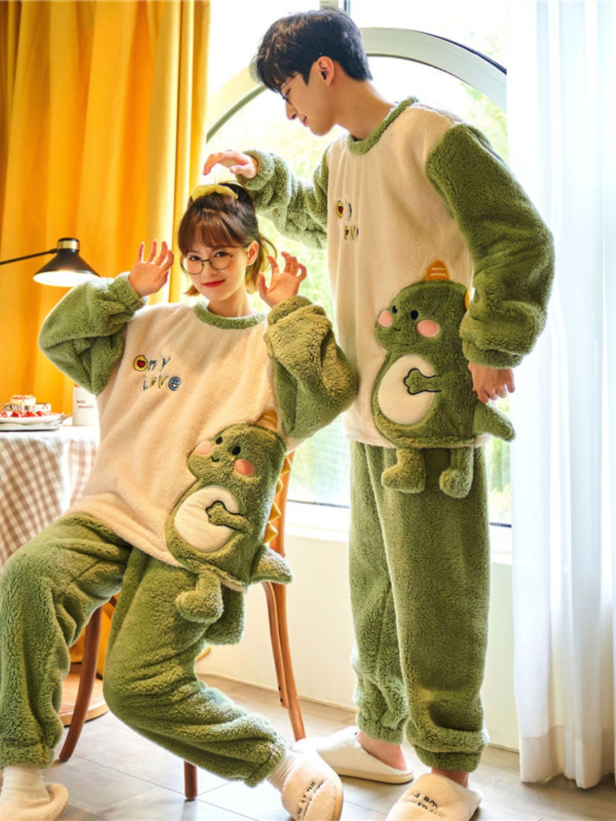Qış üçün cüt pijama dəsti - qalın korall flis, flanel, karikatur