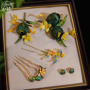 新中式新娘头饰小众个性仿真花晨袍发饰晚礼服汉服秀禾服结婚配饰