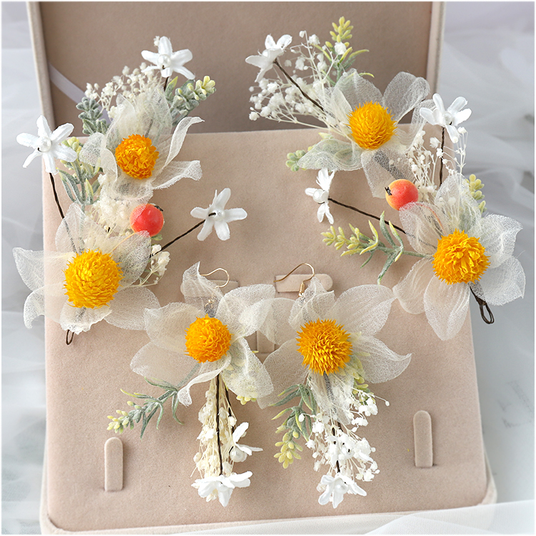 结婚礼服新娘妆价格 结婚礼服新娘妆图片 星期三